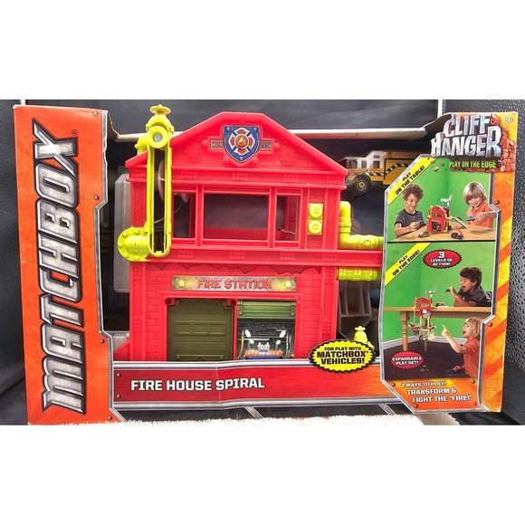 MATCHBOX Other - NIP Matchbox Cliff Hangers Fire Station‎ Play Set. Clamps On Tables-Cliff Hanger